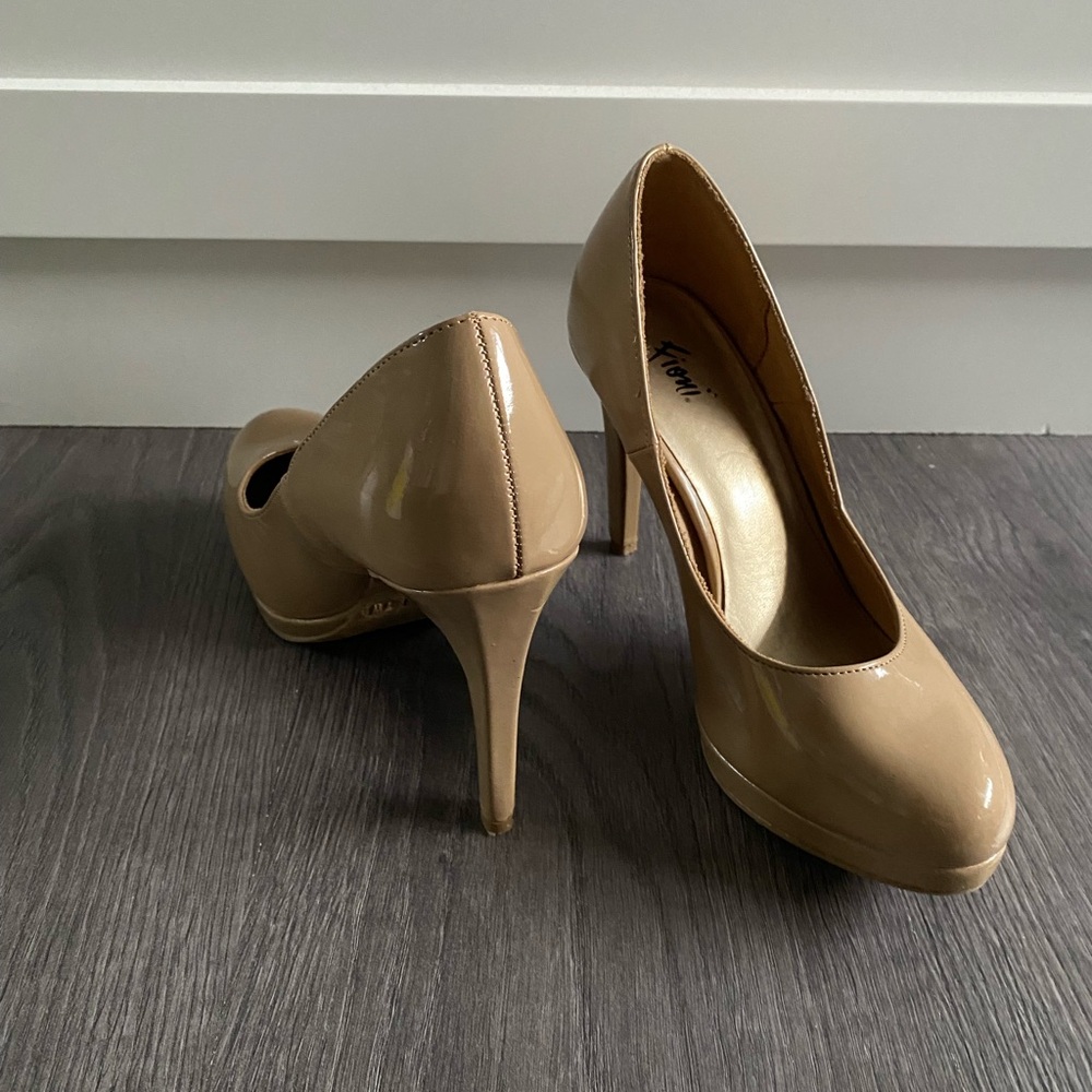 Nude heels 3.5 inches